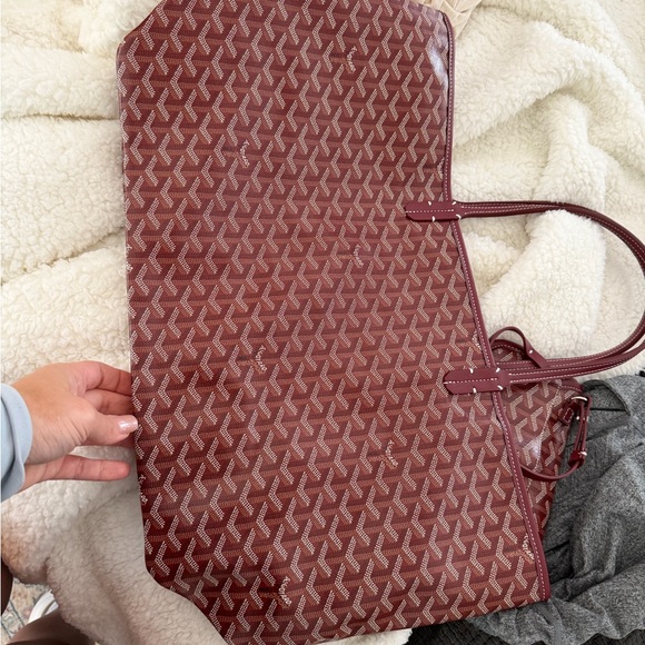 St. Louis GM Inspired Burgundy Tote Bag - Picture 5 of 9